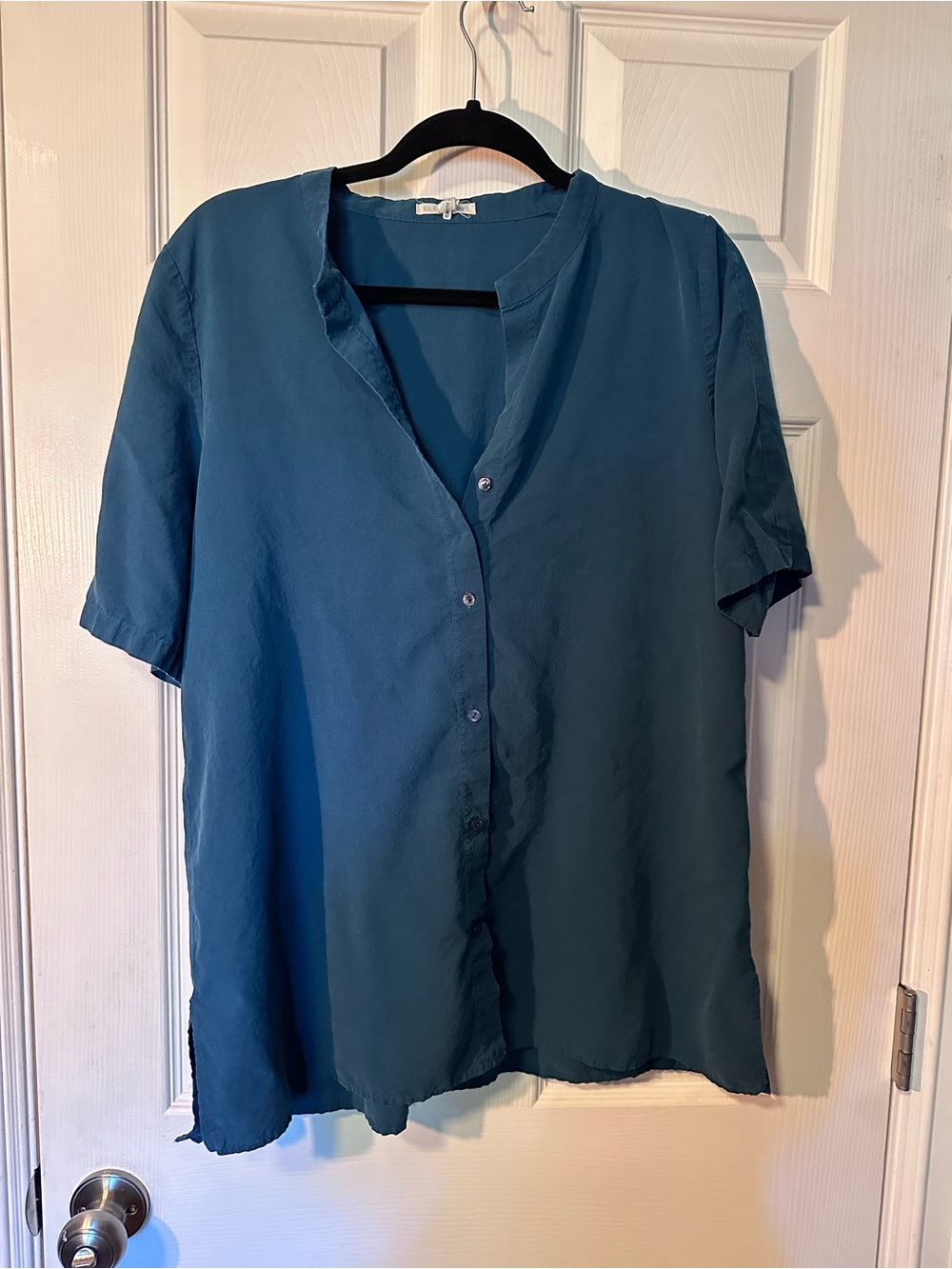 Eileen Fisher 100% Silk Teal Short-Sleeve Button-Down Shirt